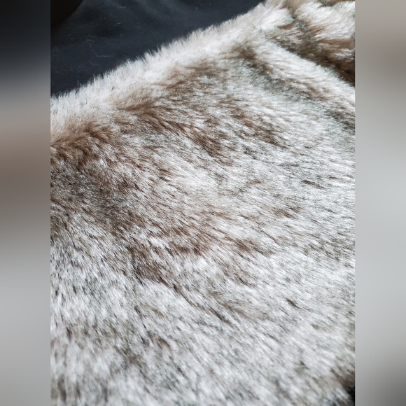 Like New✨ Grace Chow Faux Fur Hoodie - Picture 3 of 5